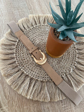 Charger l&#39;image dans la galerie, Ceinture taupe clair élastique Ela