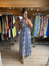 Charger l&#39;image dans la galerie, Robe Izïa motif bleu arabesque ( reste taille s/m , m/l )