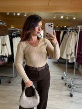 Charger l&#39;image dans la galerie, Pull côtelé camel MAISSANE (taille unique, 34 au 42)
