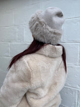 Charger l&#39;image dans la galerie, Bonnet bordure fourure beige