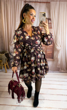 Charger l'image dans la galerie, Robe courte bordeaux motif rose pale NORA (36 au 48)