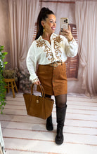 Charger l'image dans la galerie, Chemise blanche, motif beige NINON (40 au 48)