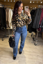 Charger l&#39;image dans la galerie, Chemise motif léopard noir /camel LIO   (38 au 48 )
