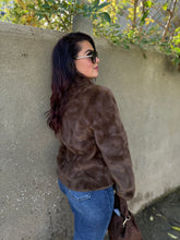 Charger l&#39;image dans la galerie, Manteau fourrure synthétique chocolat IRINA (34 au 42)