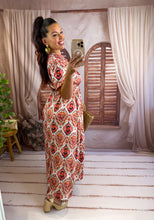 Charger l'image dans la galerie, Robe motif beige, orane, rouge team petite TALI (36 au 48)