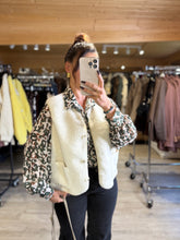 Charger l&#39;image dans la galerie, Gilet sans manches moumoute écru  DITA (36 au 48)