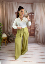 Charger l'image dans la galerie, Pantalon vert amande LISSA  (36 au 42)