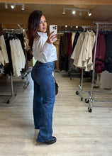 Charger l&#39;image dans la galerie, Jean bleu coupe large KARLA (36 au 46)