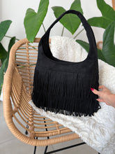 Charger l&#39;image dans la galerie, Grand sac noir a lanières ANSIA