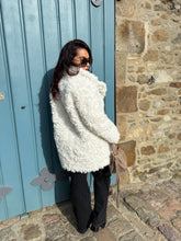 Charger l&#39;image dans la galerie, Manteau mi-long bouclette écru REINE (36 au 44)