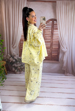 Charger l'image dans la galerie, Pantalon jaune gaz de coton bandana