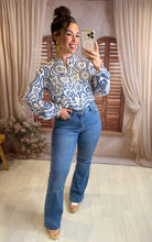 Charger l'image dans la galerie, Chemise motif bleu grec SERENA (36 au 48)