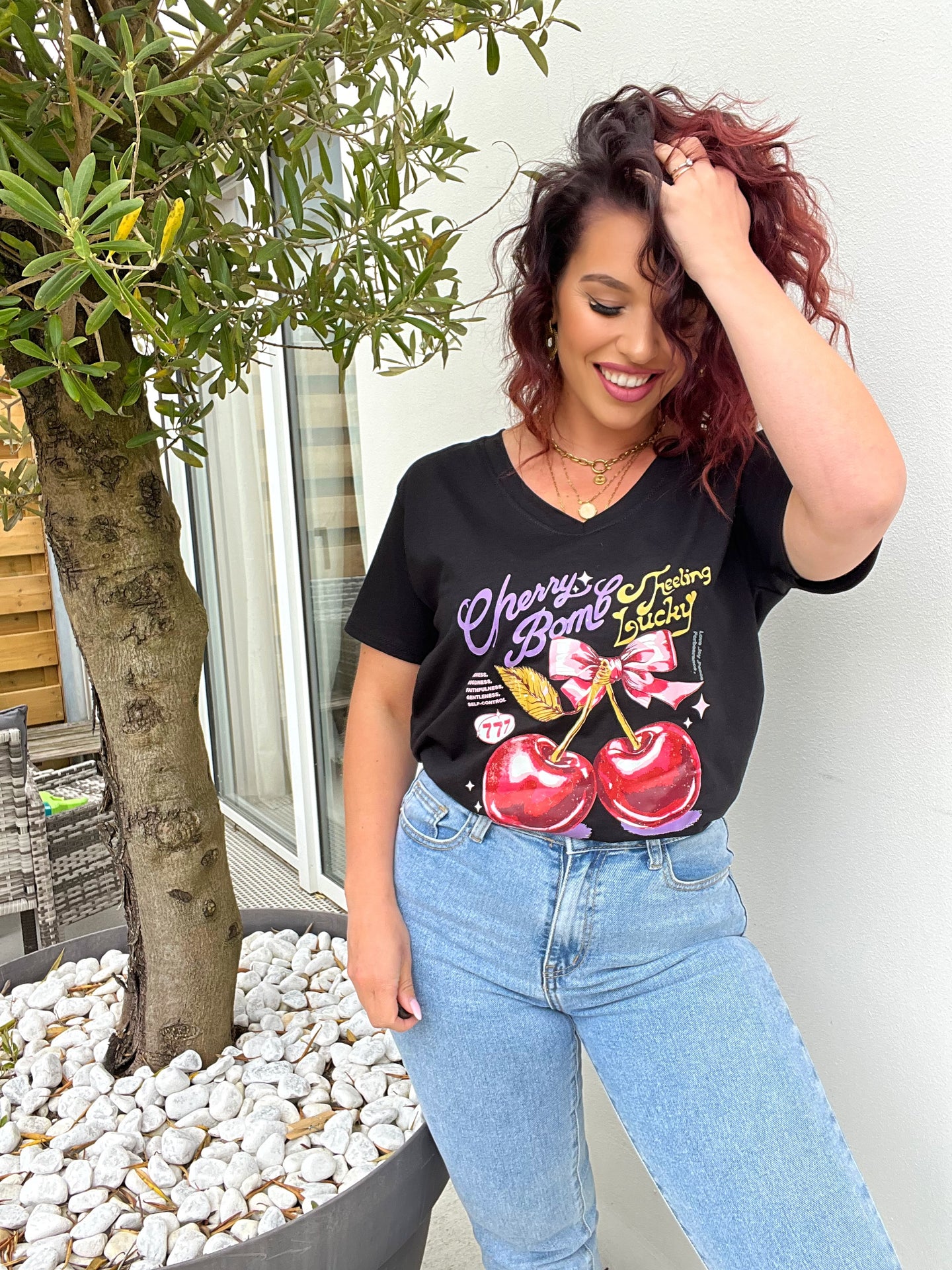 TEE shirt noir cerise noeud ( 36 au 48 )