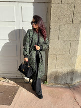 Charger l&#39;image dans la galerie, Long bombers kaki réversible léopard TANIA ( taille 36 au 46)