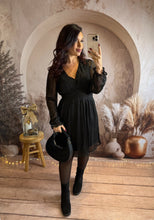 Charger l&#39;image dans la galerie, Robe courte noir liseré pailleté MAÉLYS (36 au 48)⭐️