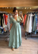 Charger l'image dans la galerie, Robe vert d’eau NEYA ( taille 40 au 48 )New