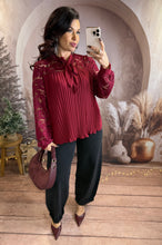 Charger l&#39;image dans la galerie, Top plissé manche dentelle bordeaux AMANDA (36 au 46)