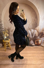 Charger l&#39;image dans la galerie, Robe portefeuille à sequin bleu marine CASSANDRA (34 au 40)⭐️