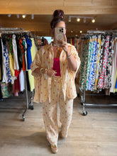Charger l&#39;image dans la galerie, Chemise rayé jaune fleurs gaz de coton ( 36 au 48 )