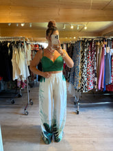 Charger l&#39;image dans la galerie, Ensemble top + pantalon vert AMALIA