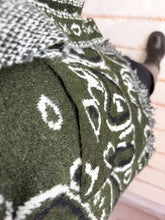 Charger l'image dans la galerie, Gilet motif bandana kaki HARZEL (34 au 40)