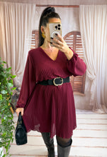 Charger l'image dans la galerie, Robe plissée coupe droite bordeaux JUSTINE (40 au 48)