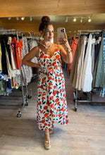 Charger l&#39;image dans la galerie, Robe fleuri rouge Catalina ( reste taille m/l et l )