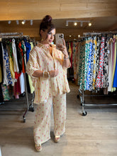 Charger l&#39;image dans la galerie, Chemise rayé jaune fleurs gaz de coton ( 36 au 48 )