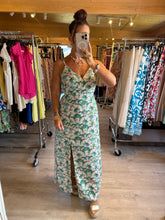 Charger l&#39;image dans la galerie, Robe bretelle fleuri vert Caroline ☀️( reste taille 48 )