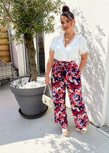 Charger l&#39;image dans la galerie, Pantalon albina motif bleu marine/corail ( taille 34 au 48 )