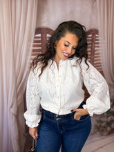 Charger l'image dans la galerie, Chemise dentelle écru AVA (36 au 48)