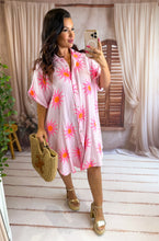 Charger l'image dans la galerie, Robe chemise gaz de coton rose motif soleil fluo ANOUK (42 au 48)
