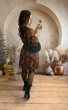 Charger l&#39;image dans la galerie, Robe chocolat motif doré noir MAD (40 au 48)⭐️