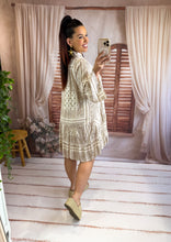 Charger l'image dans la galerie, Robe loose motif bandana beige HELENA (36 au 46)