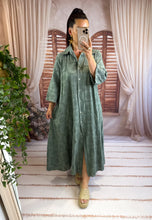 Charger l'image dans la galerie, Robe chemise brodé motif fleurs kaki MAYA (36 au 46)