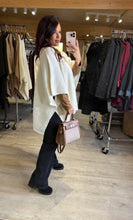 Charger l&#39;image dans la galerie, Gilet cape écru ISOLA (36 au 52)