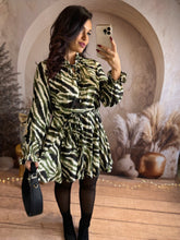 Charger l&#39;image dans la galerie, Robe zèbre kaki HELENA (36 au 40)⭐️