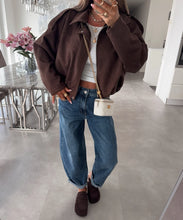 Charger l'image dans la galerie, Veste loose en suédine chocolat KATRINA (36 au 46)