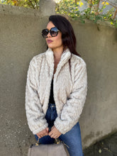Charger l&#39;image dans la galerie, Manteau beige fourrure synthétique THAIS (36 au 42)