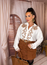 Charger l'image dans la galerie, Chemise blanche, motif beige NINON (40 au 48)