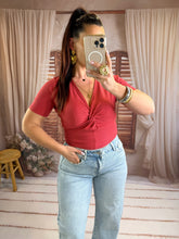 Charger l'image dans la galerie, T-shirt terracota torsadé PAULINE (34 au 40)