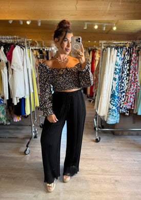 Top court Ania noir fleuri bleu ☀️( taille 34 au 42 )