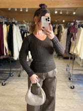 Charger l&#39;image dans la galerie, Pull côtelé marron foncé MAISSANE (34 au 42)