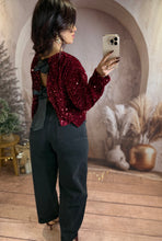 Charger l'image dans la galerie, Top à sequins rouge noeud noir dans le dos ANNA (36 au 40)