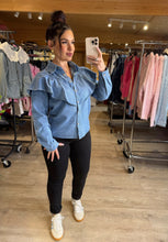 Charger l'image dans la galerie, Chemise en jeans à volants SIA (34 au 40)