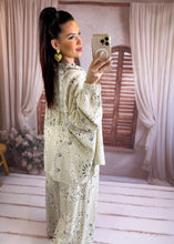 Charger l'image dans la galerie, Chemise beige gaz de coton bandana( 36 au 48 )
