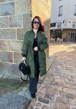 Charger l&#39;image dans la galerie, Long bombers kaki réversible léopard TANIA ( taille 36 au 46)