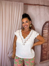 Charger l'image dans la galerie, Top blanc gaz de coton YVONNE (36 au 48)