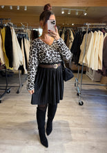 Charger l&#39;image dans la galerie, Pull fin léopard écru CLARA (36 au 48)