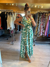 Charger l&#39;image dans la galerie, Robe Izïa verte ( reste taille 46/48 )